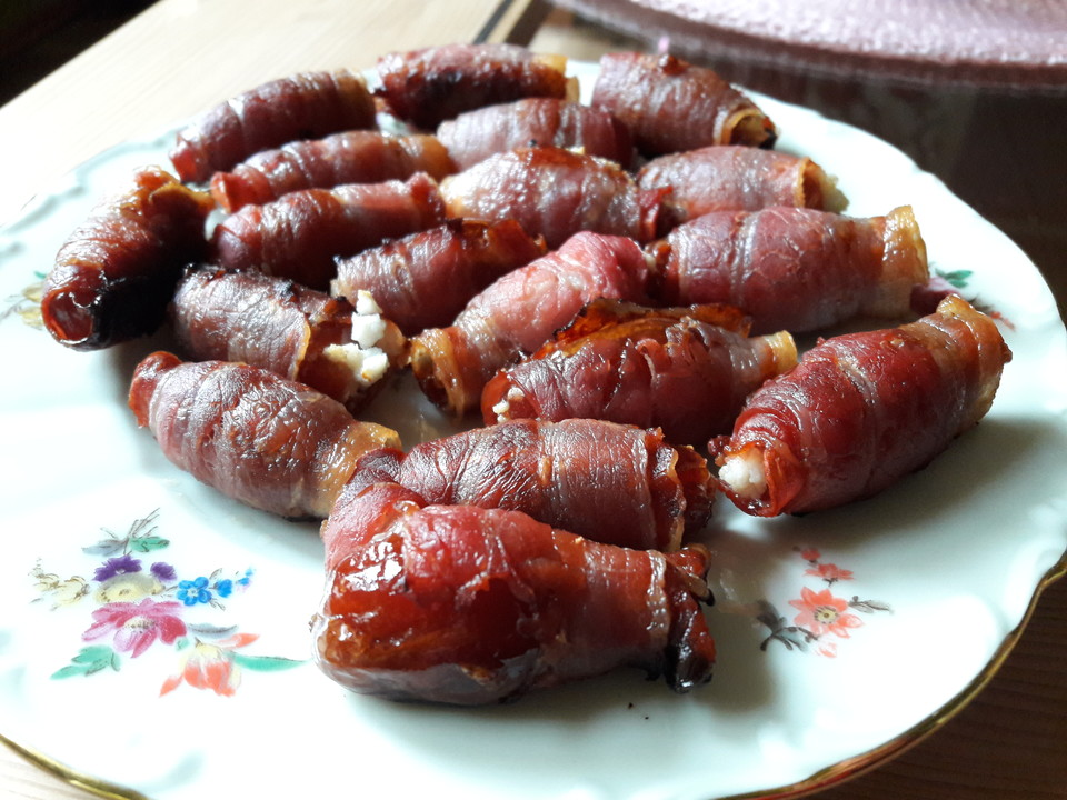 Mit Ziegenkäse gefüllte Datteln im Speckmantel von NatuerlichLecker ...