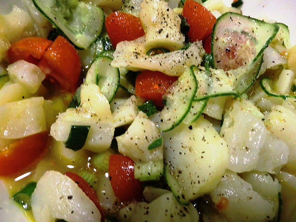 Topinambur-Salat Mit Gurke Und Tomaten Von Kräuterjule | Chefkoch.de