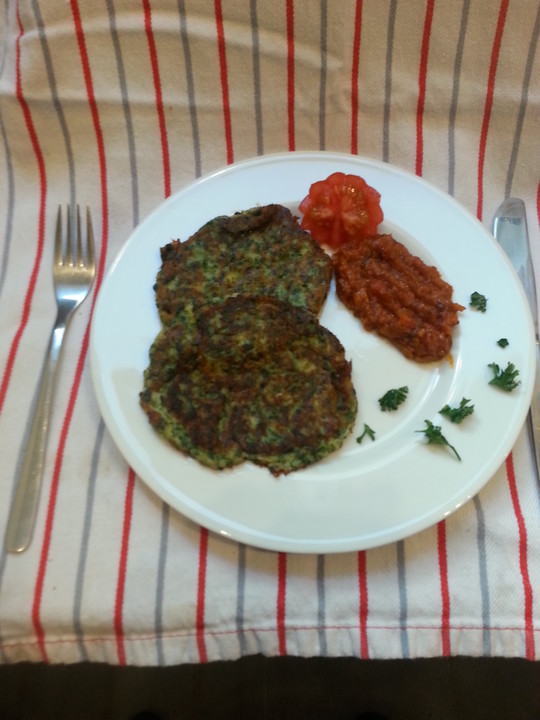 Spinat-Schafskäse Pfannkuchen mit Tomatensalsa von lionmessage ...