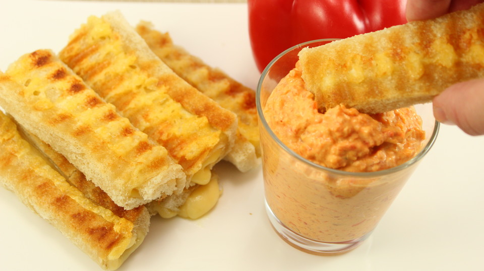 Cheese RollUps mit PaprikaDip von amerikanischkochenDE Chefkoch.de