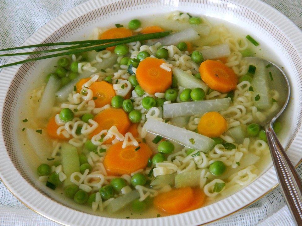 Buchstabennudeln-Gemüse-Suppe von McMoe | Chefkoch.de