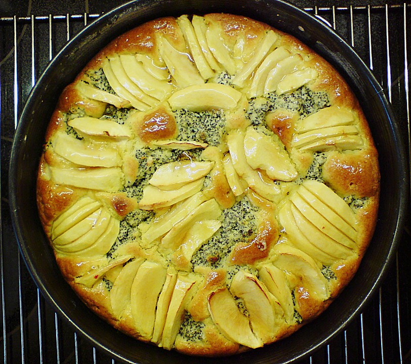 Apfel - Mohn - Marzipan Blechkuchen von floo | Chefkoch.de
