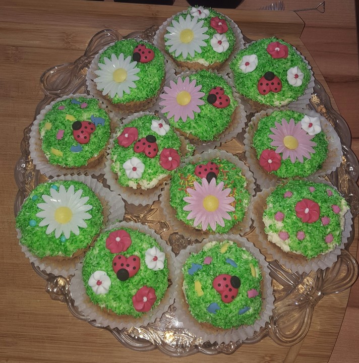 BlumenwiesenMuffins für den Kindergeburtstag von Manokia75 Chefkoch.de