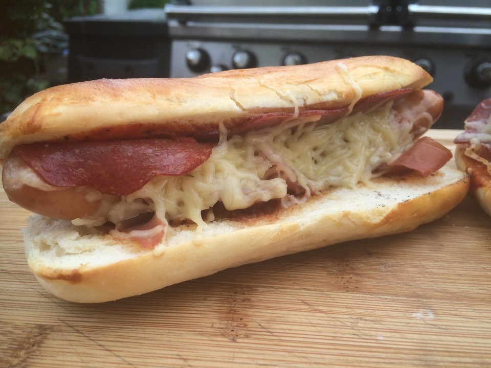 Pizza Hotdog vom Grill von Klaus_grillt | Chefkoch.de