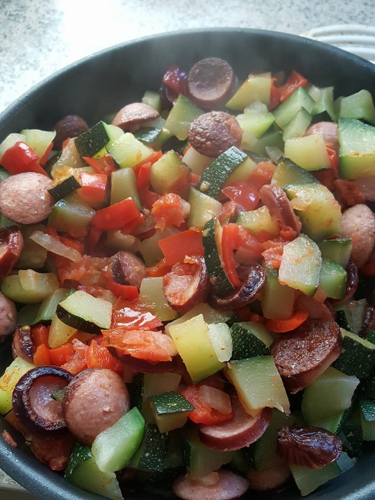 Zucchinipfanne mit Cabanossi von Sellador | Chefkoch.de