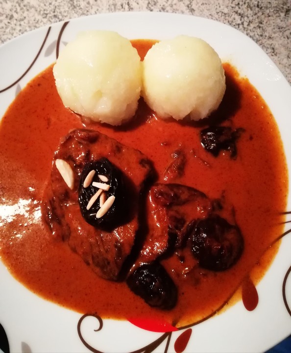 Rindfleisch mit Pflaumen, Zimt und Mandeln von Lilajule | Chefkoch.de
