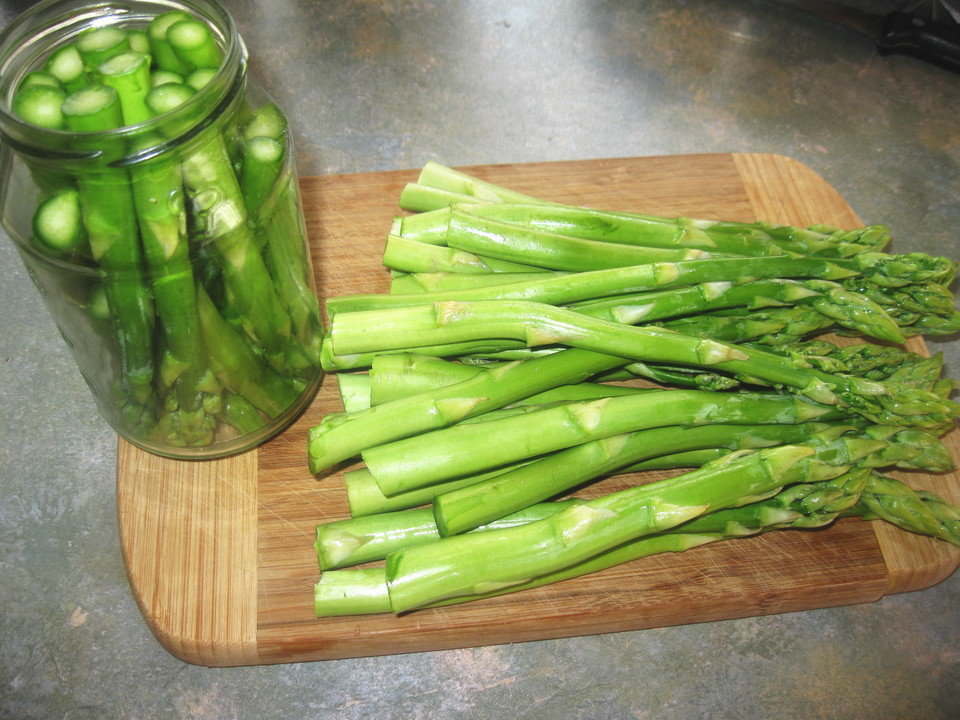 Eingelegter grüner Spargel von TobysTwistoffs | Chefkoch.de
