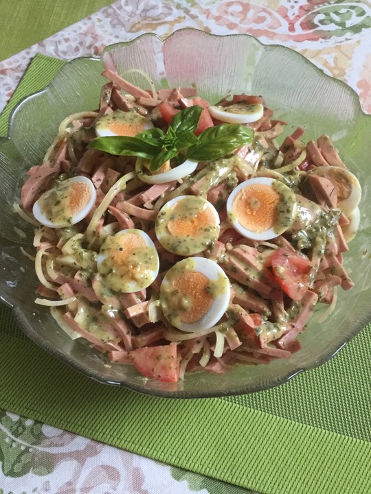 Pikanter Wurstsalat mit Senf-Kapern-Sauce von Eule0709 | Chefkoch.de