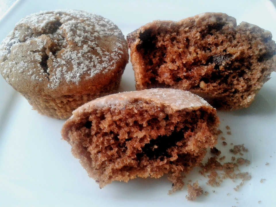 Nuss-Nougat-Creme-Muffins mit Schokotropfen von He-fe | Chefkoch.de