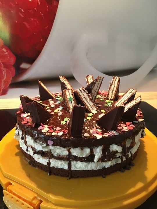 Schokoladentorte mit Kinder Pinguin von Any-Blum | Chefkoch.de