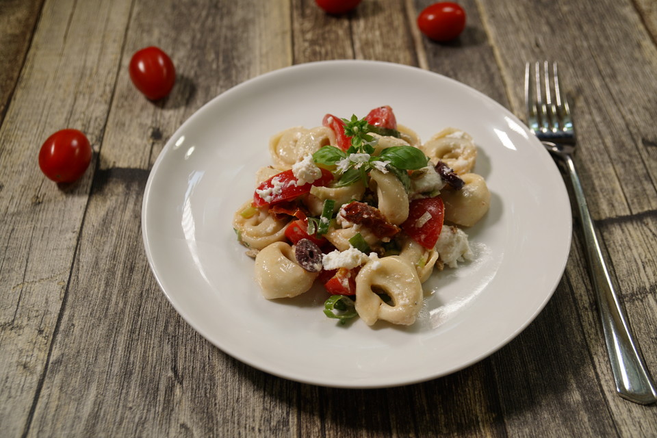 Sommerlicher Tortellini-Salat mit Ricotta von NatuerlichLecker ...