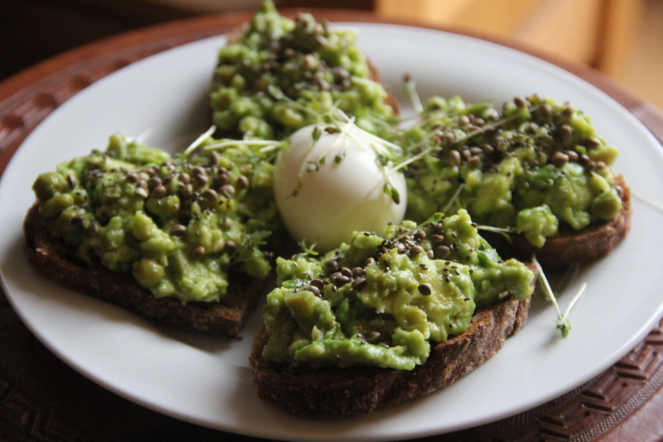 Superfood-Frühstücksbrot mit Avocado und Ei von Wiktorija | Chefkoch.de