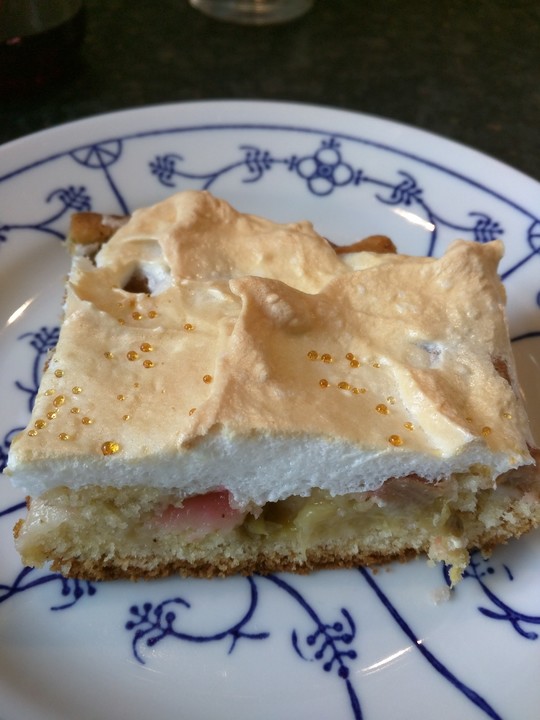 Rhabarberkuchen mit Kokos und Baiser von Helmut63571 | Chefkoch.de