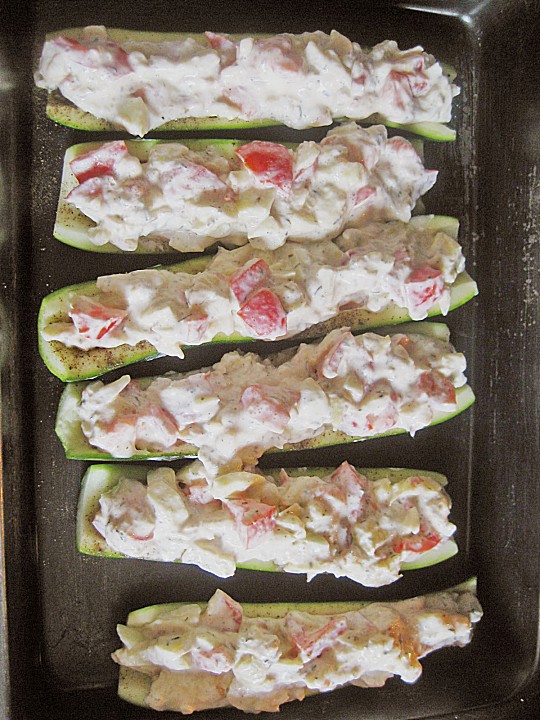 Gefüllte Zucchini mit Frischkäse von Mimmi2412 | Chefkoch.de