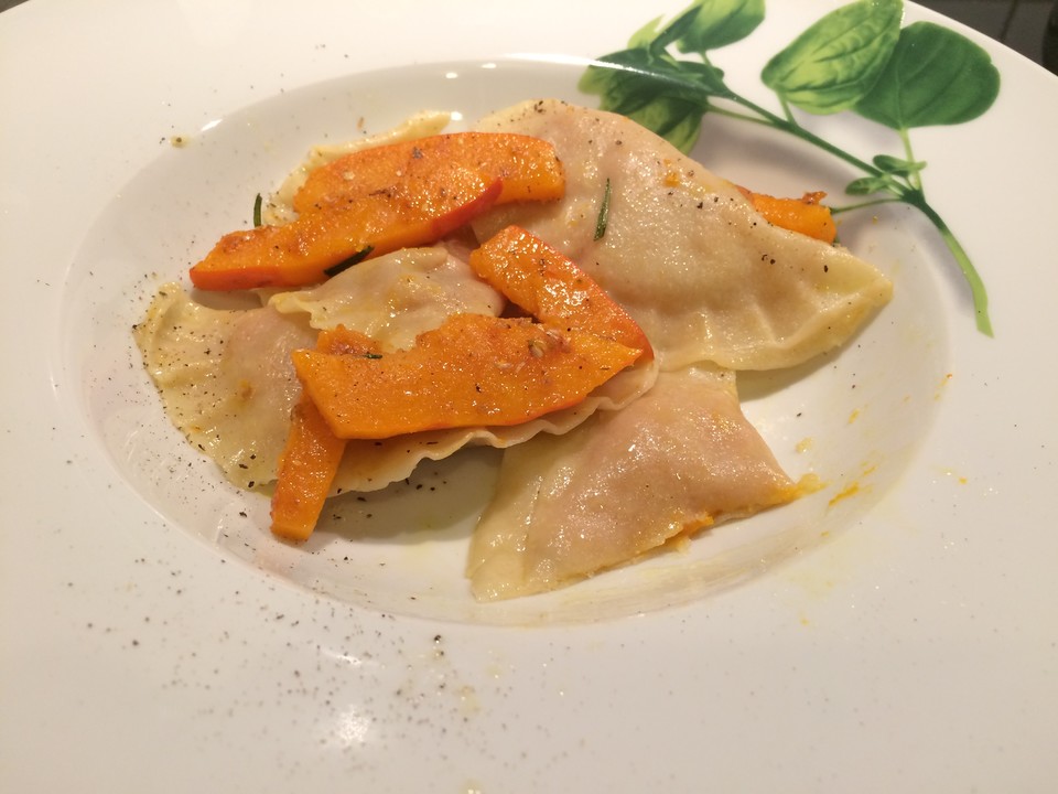 Ravioli mit Kürbis-Paprikafüllung (Rezept mit Bild) | Chefkoch.de