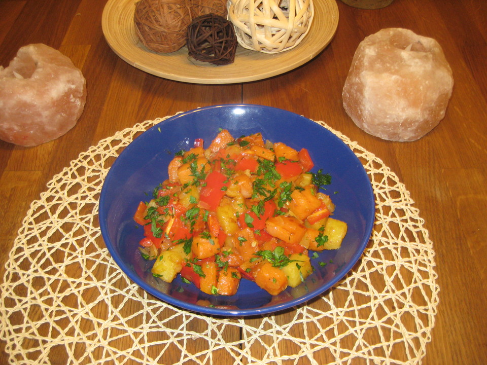 Geröstete Süßkartoffelwürfel mit Paprika-Gemüse von ars_vivendi ...