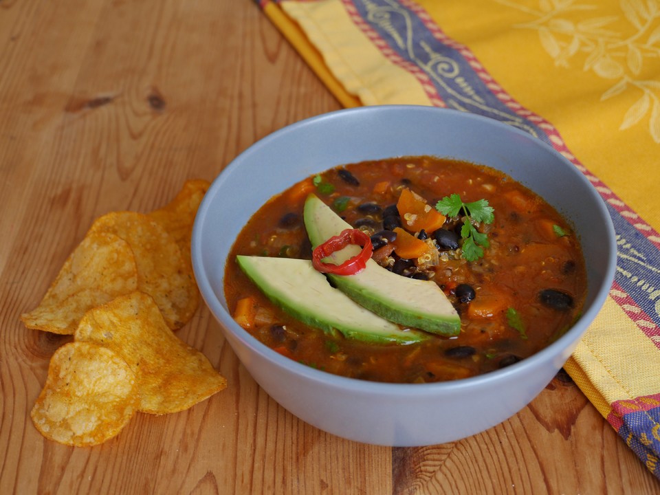 Schwarze Bohnensuppe mit Tomaten und Quinoa von ars_vivendi | Chefkoch.de