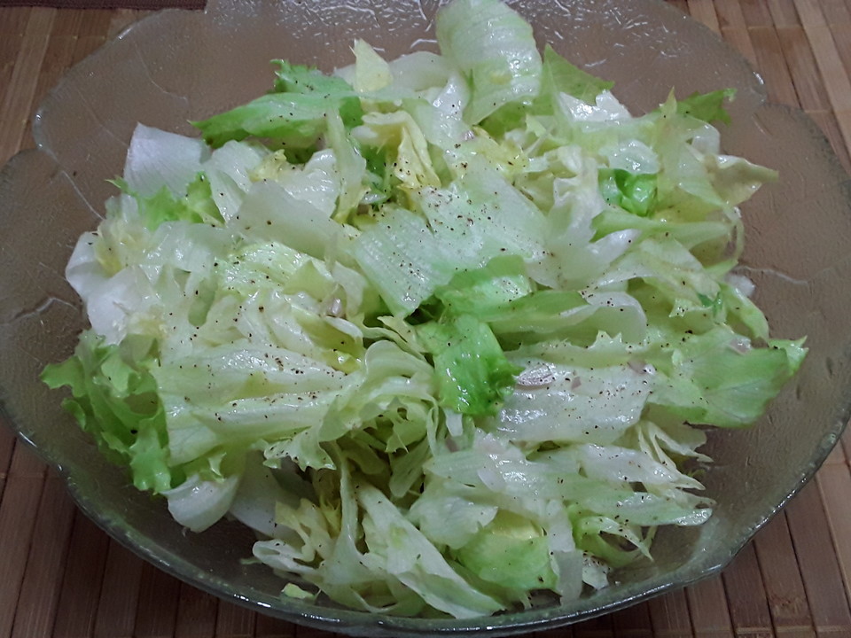 Eisbergsalat mit Senfdressing von Margock | Chefkoch.de