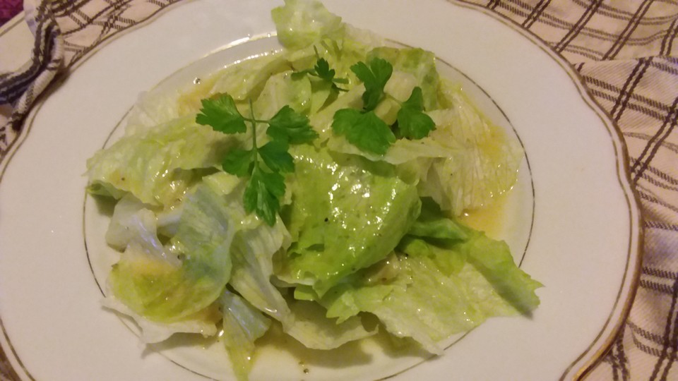 Eisbergsalat mit Senfdressing von Margock | Chefkoch.de