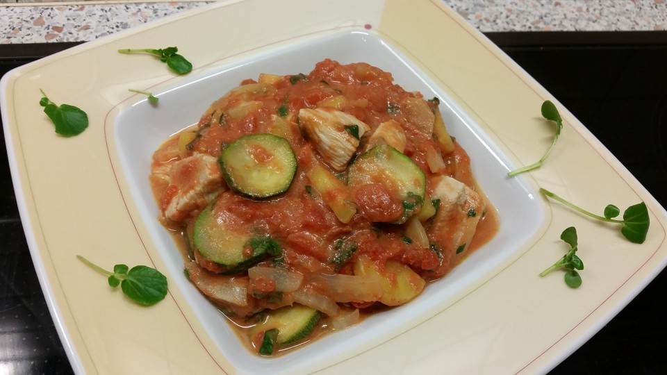 LowCarb ZucchiniPaprikaHähnchenPfanne von La_Cuisine_1990 Chefkoch.de