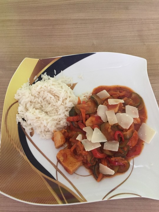 LowCarb ZucchiniPaprikaHähnchenPfanne von La_Cuisine_1990 Chefkoch.de