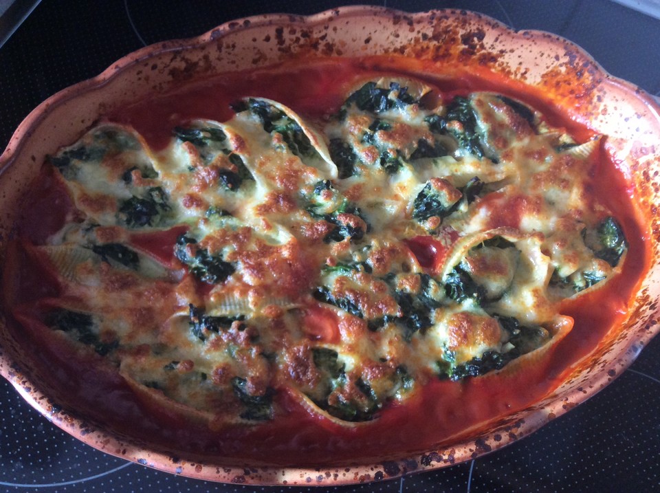 Muschelnudeln mit Spinat und Tomatensoße von tamara_J | Chefkoch.de