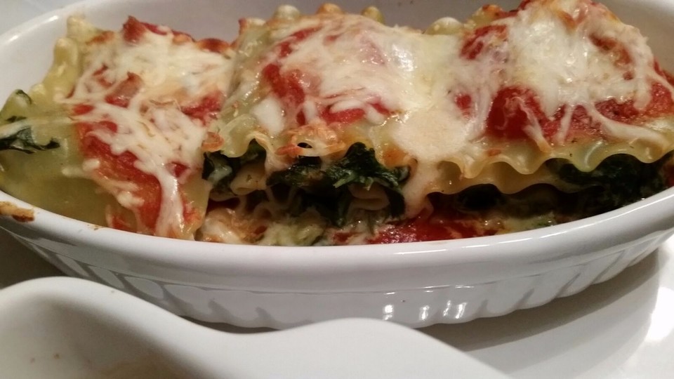 Lasagnerollen mit Spinat-Frischkäse-Füllung von Schokoladenfee292 ... Lasagnerollen mit Spinat-Frischkäse-Füllung von Schokoladenfee292 ...