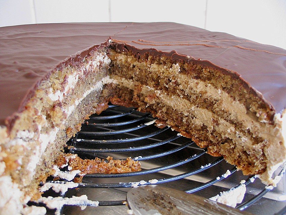 Kaffee - Nuss - Torte von Lari | Chefkoch.de