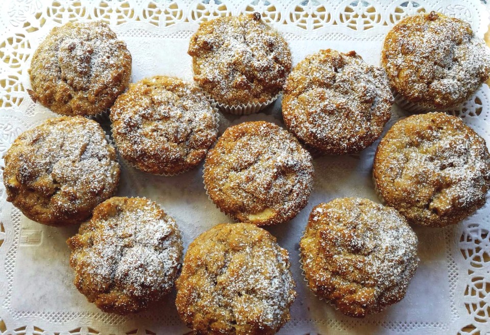 Vegane Apfel-Bananen-Muffins (Rezept mit Bild) von connys_kuechlein ...