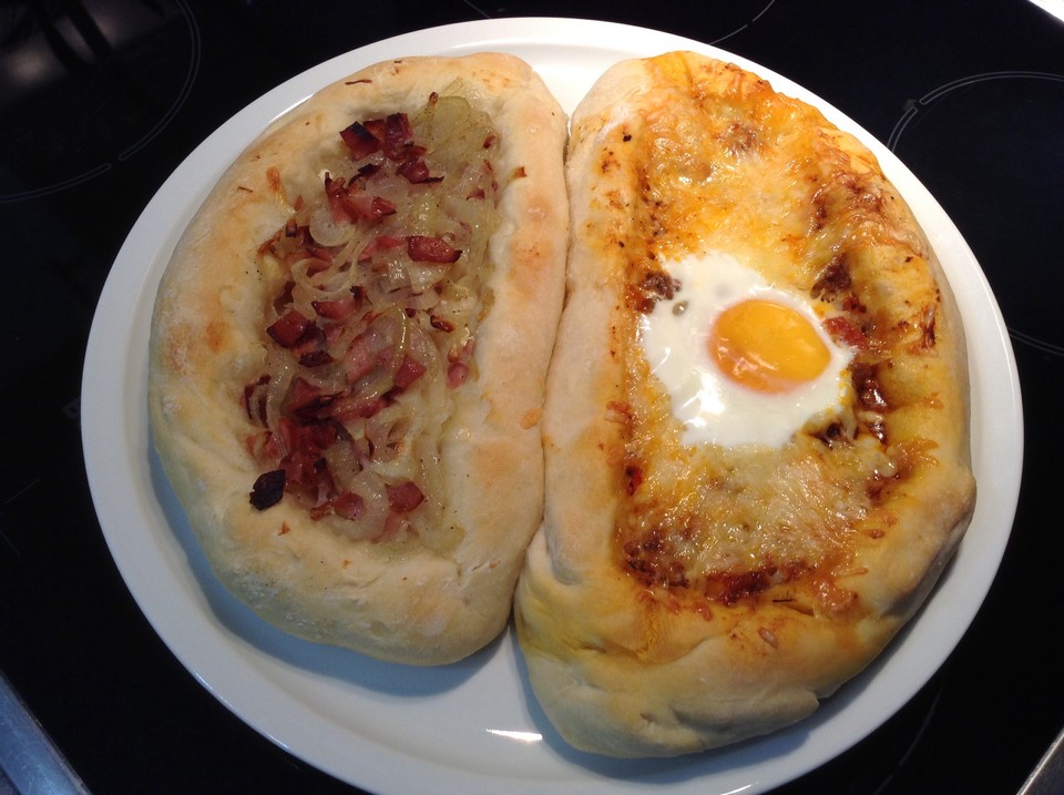 Chatschapuri mit Mozzarella und Hackfleisch von Pallmall1994 | Chefkoch.de