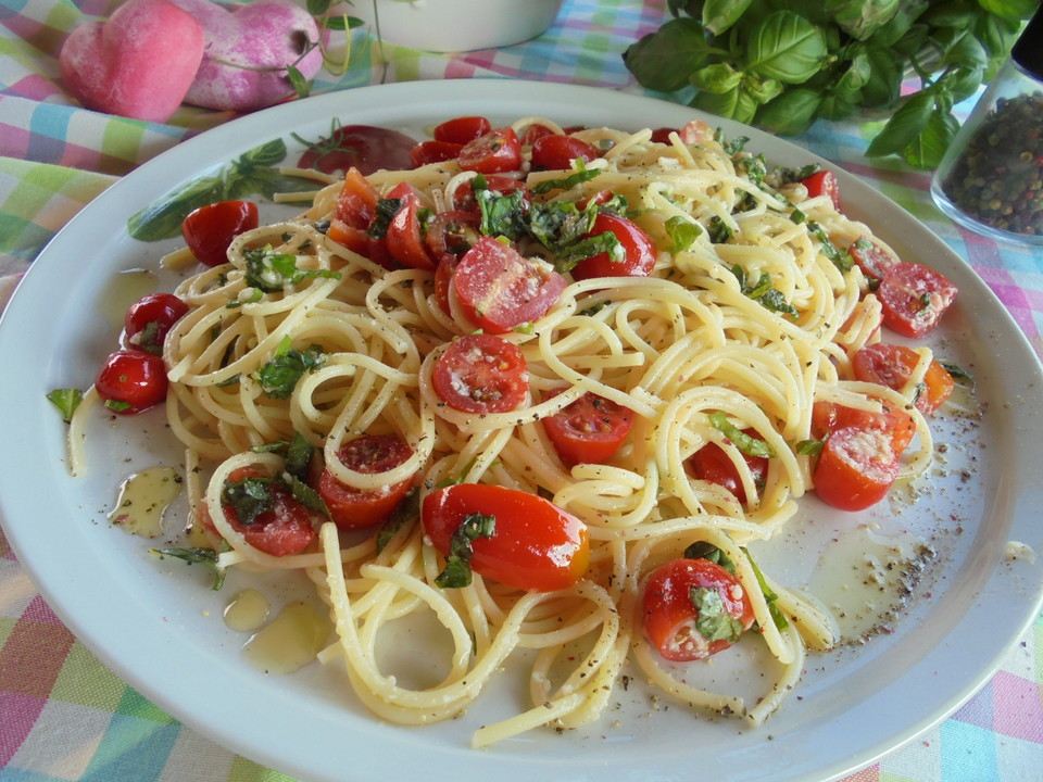 Spaghetti-Pesto-Salat von beaglekit | Chefkoch.de