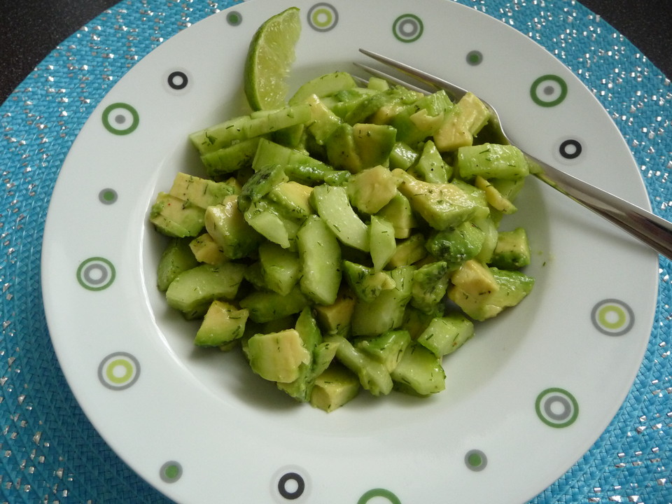 Avocado-Gurken-Salat mit Limetten-Vinaigrette von patty89 | Chefkoch.de