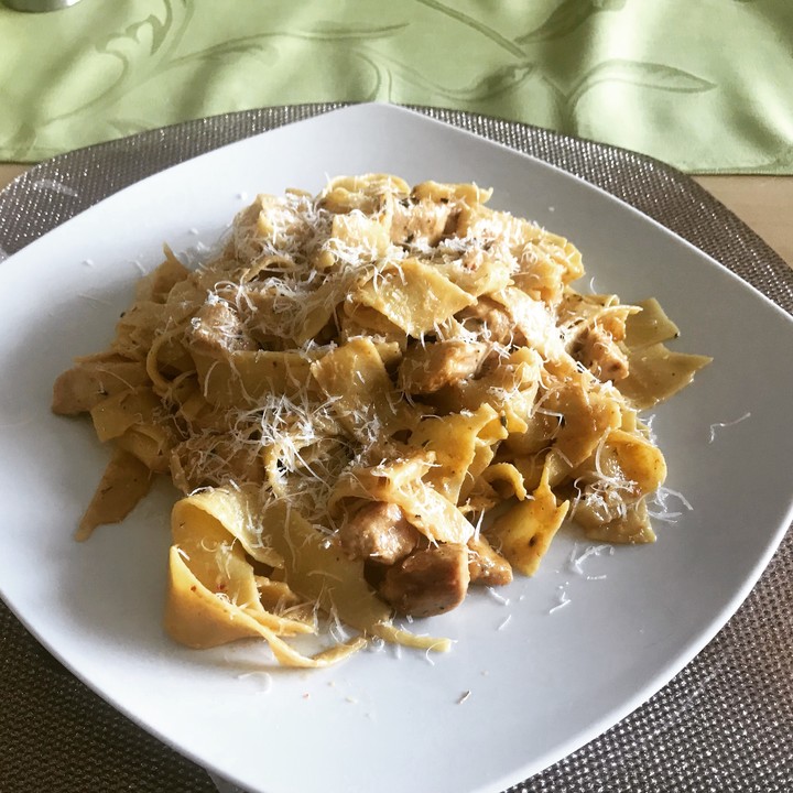 Nudeln mit Parmesan-Hähnchen von Kevara | Chefkoch.de