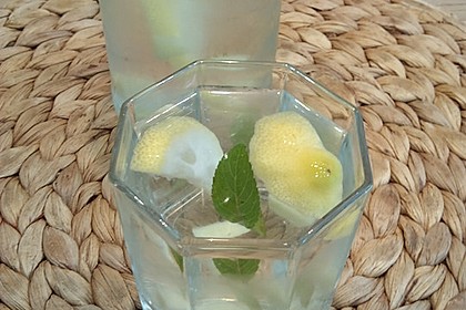 Zitronen-Minze-Wasser mit Ingwer von gloryous | Chefkoch.de