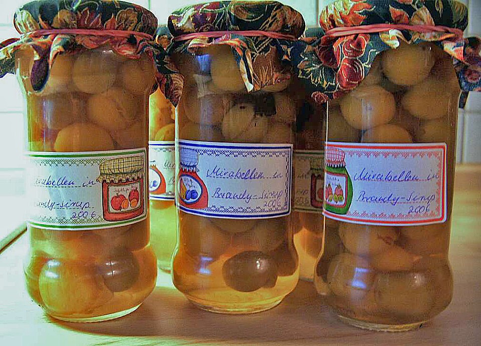 Beschwipste Mirabellen zu Vanilleeis von momu17 | Chefkoch.de
