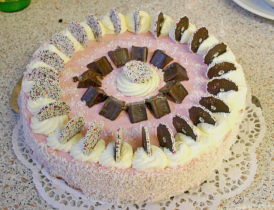 Himbeer - Joghurt - Torte - Ein sehr schönes Rezept | Chefkoch.de