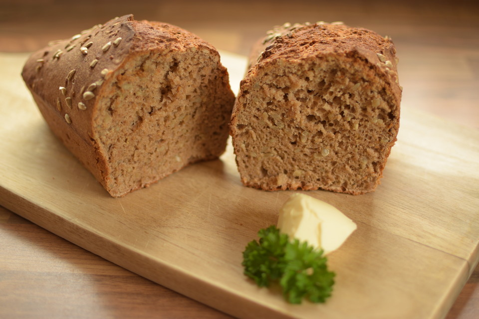 Dinkelvollkornbrot mit Sonnenblumenkernen von Oberge | Chefkoch.de