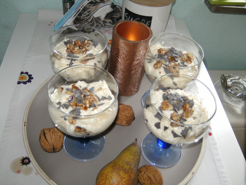 Birnen-Trifle mit Sahne und Walnusskrokant von Anaid55 | Chefkoch.de