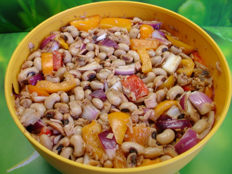 Salat von weißen Bohnen, Paprika und Thunfisch von dodith | Chefkoch.de