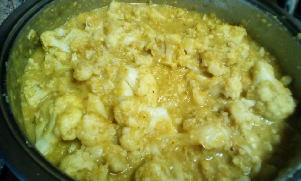 Linsen-Kokos-Curry mit Blumenkohl von mixtogether | Chefkoch.de