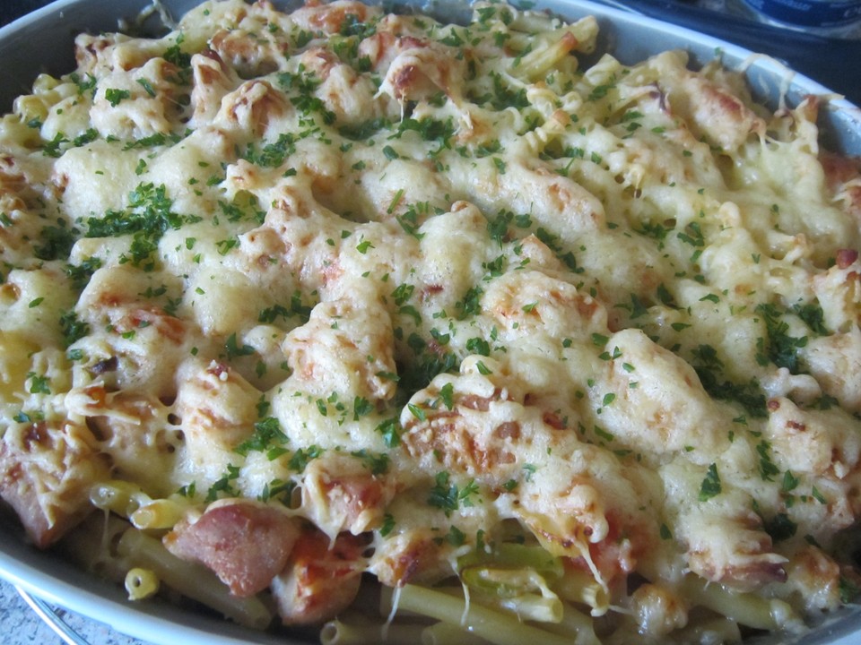 Altbaerlis Hühnchen-Nudelauflauf von altbaerli | Chefkoch.de
