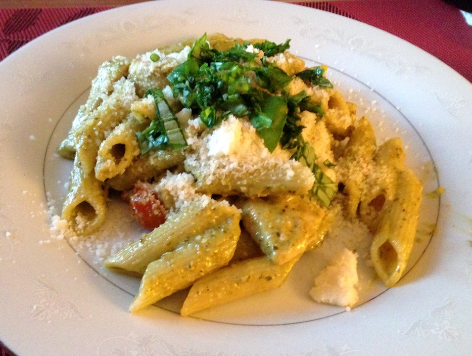 Hähnchen-Knoblauch-Pesto-Pasta mit Parmesan von ChrisMonicon | Chefkoch.de