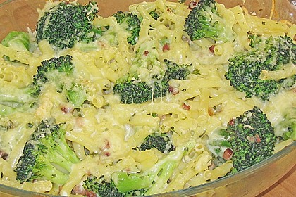 Brokkoli - Nudelauflauf mit Kräuter - Schmelzkäsesoße 43