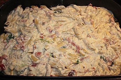 Brokkoli - Nudelauflauf mit Kräuter - Schmelzkäsesoße 24