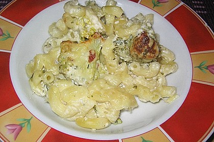 Brokkoli - Nudelauflauf mit Kräuter - Schmelzkäsesoße 33