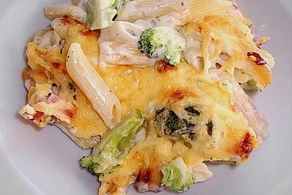 Brokkoli - Nudelauflauf mit Kräuter - Schmelzkäsesoße 21