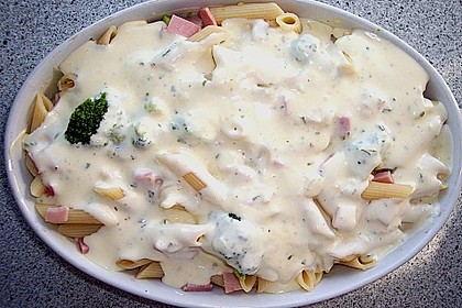 Brokkoli - Nudelauflauf mit Kräuter - Schmelzkäsesoße 17