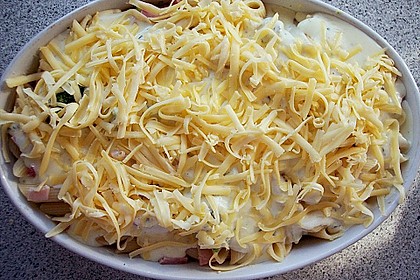 Brokkoli - Nudelauflauf mit Kräuter - Schmelzkäsesoße 37