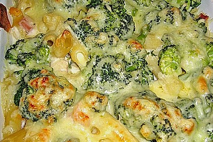 Brokkoli - Nudelauflauf mit Kräuter - Schmelzkäsesoße 20