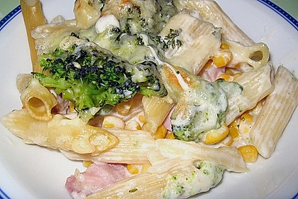 Brokkoli - Nudelauflauf mit Kräuter - Schmelzkäsesoße 8